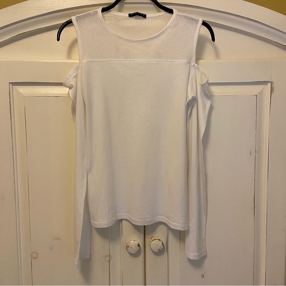 Sisley Cold Shoulder Long-Sleeve Tee - White - Picture 6 of 7